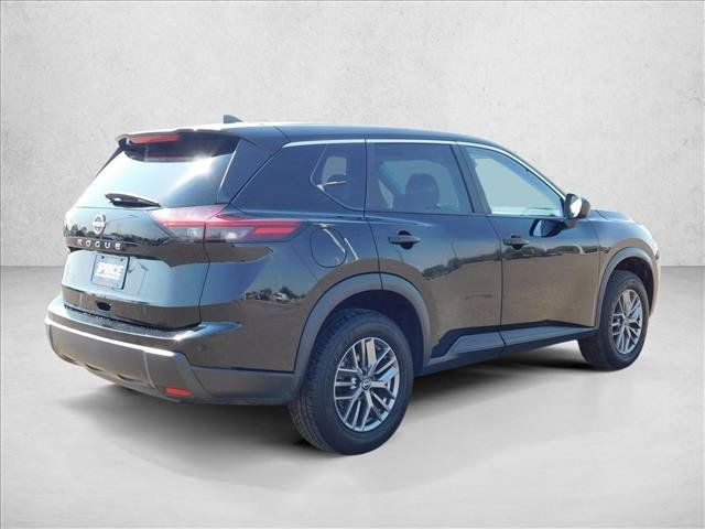 Used 2024 Nissan Rogue S FWD image 8