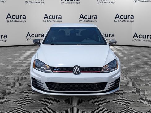 Used 2017 Volkswagen Golf 4-Door FWD image 3