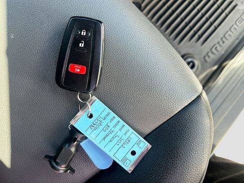 Used 2024 Toyota 4Runner SR5 Premium w/ Moonroof Package AWD/4WD image 34