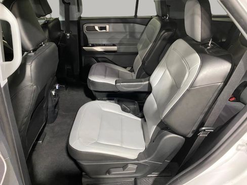 Used 2021 Ford Explorer XLT w/ Equipment Group 202A AWD/4WD image 12