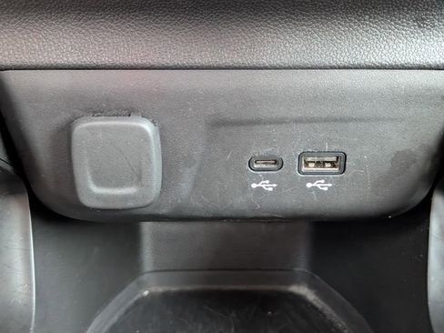 Used 2025 Chevrolet TrailBlazer LT AWD/4WD image 18