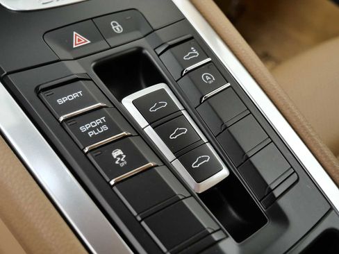 Used 2013 Porsche 911 Carrera image 28