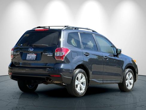 Used 2015 Subaru Forester 2.5i Premium w/ All-Weather Package AWD/4WD image 4