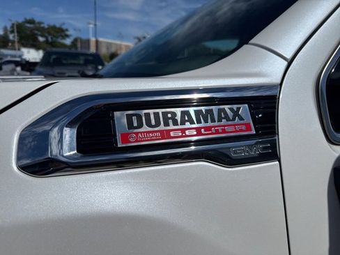 Used 2023 GMC Sierra 2500 Denali w/ Denali Ultimate Package image 6