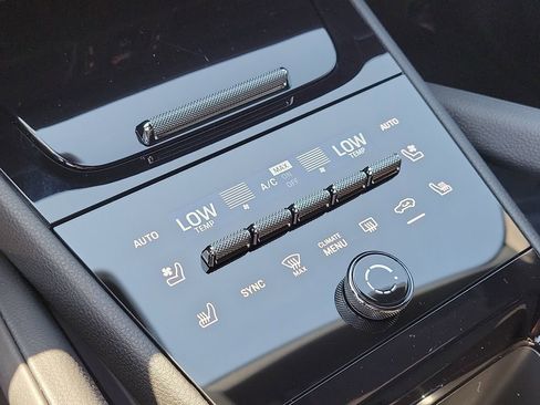 New 2026 Porsche Cayenne Coupe image 32