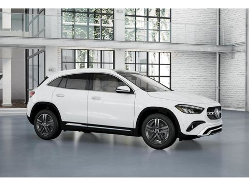 Used 2026 Mercedes-Benz GLA 250 image 12