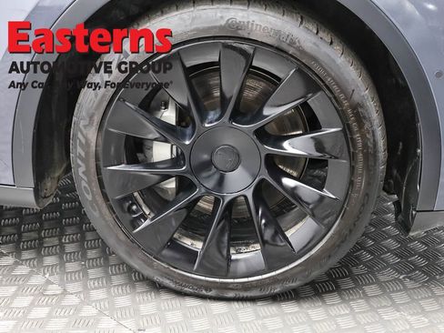 Used 2021 Tesla Model Y Long Range AWD/4WD image 25