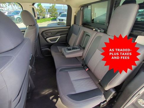 Used 2020 Nissan Titan SV w/ SV Convenience Package image 14