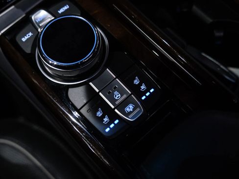 Used 2019 Genesis G90 5.0 Ultimate RWD image 22