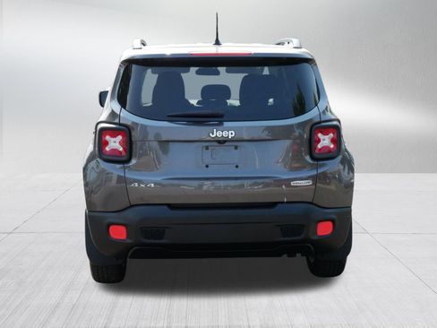 Used 2017 Jeep Renegade Latitude w/ Cold Weather Group AWD/4WD image 6