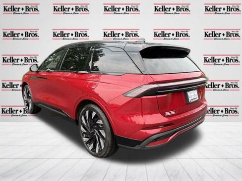 Used 2024 Lincoln Nautilus Reserve w/ Equipment Group 203A AWD/4WD image 5