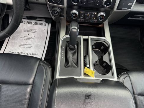 Used 2019 Ford F150 Lariat w/ Equipment Group 502A Luxury AWD/4WD image 29