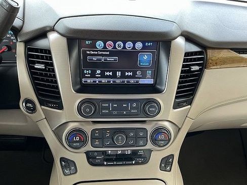 Used 2017 GMC Yukon Denali w/ Open Road Package AWD/4WD image 24