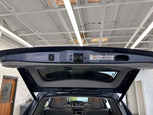 Used 2018 Toyota Highlander Limited Platinum image 11