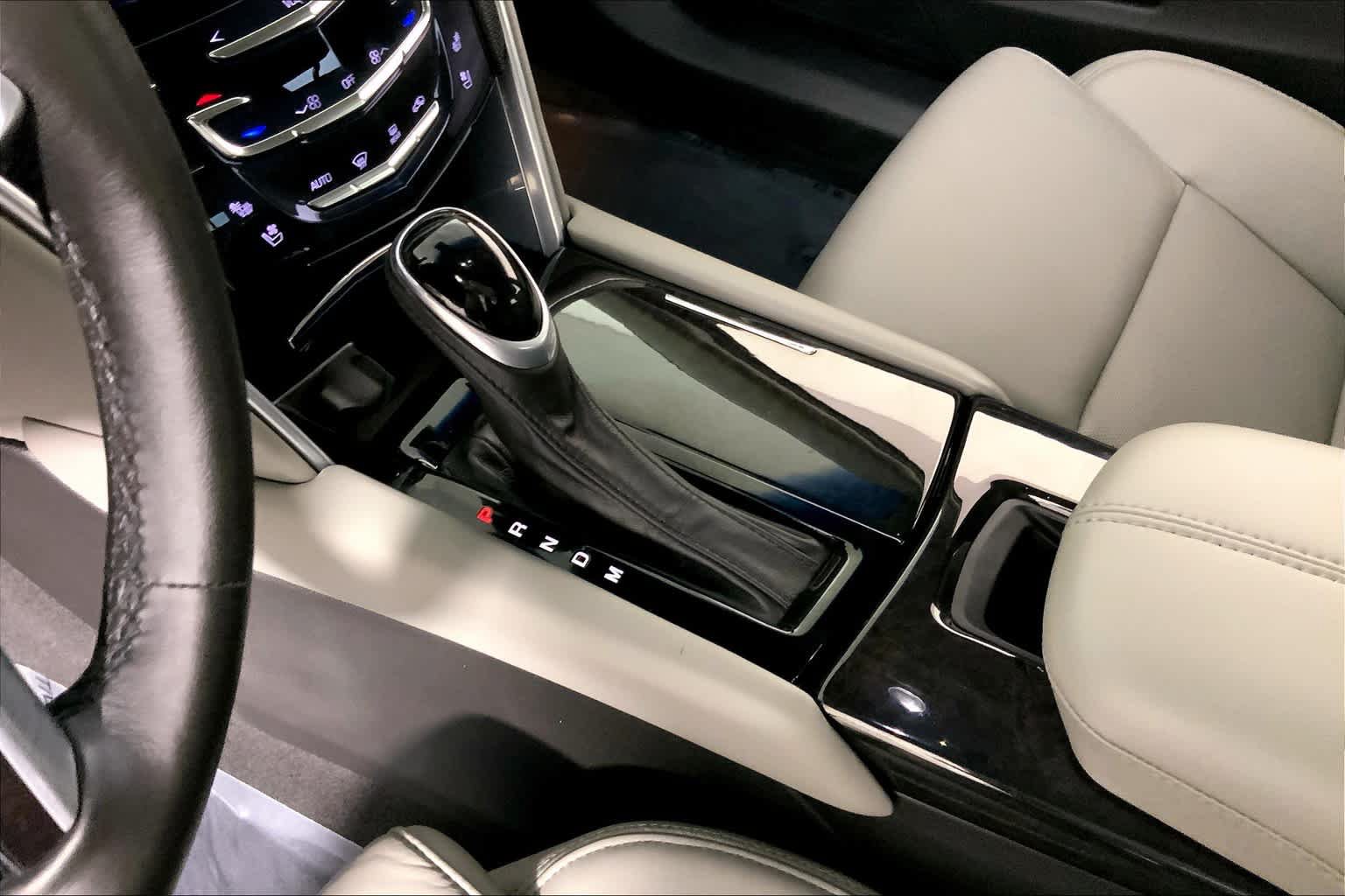 Used 2016 Cadillac XTS Luxury w/ Driver Awareness Package FWD image 15