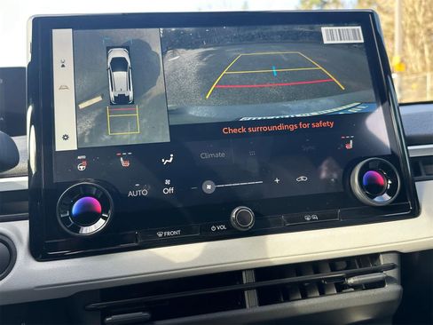 New 2026 Subaru Solterra Limited image 17