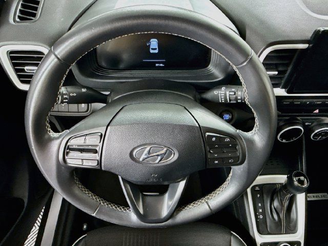 Certified 2024 Hyundai Venue Limited FWD image 13