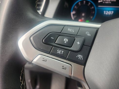 Used 2024 Volkswagen Atlas Cross Sport SE image 13