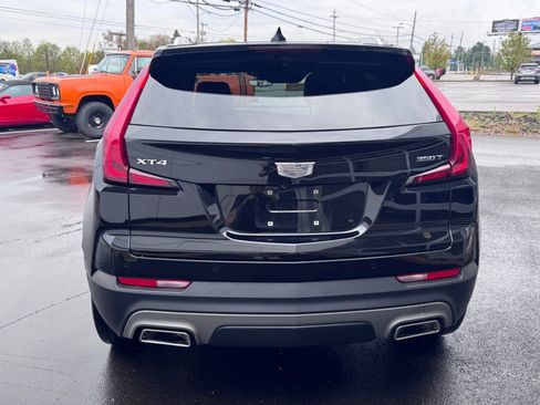 Used 2022 Cadillac XT4 Premium Luxury w/ LPO, Onyx Lite Package FWD image 4