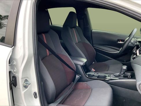 Used 2024 Toyota Corolla SE image 8