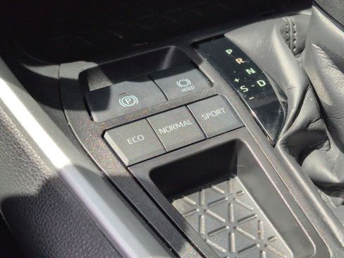 Certified 2024 Toyota RAV4 XLE image 20