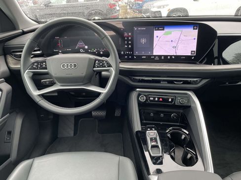Used 2025 Audi Q5 Premium Plus w/ Premium Plus AWD/4WD image 13