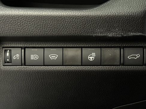 New 2025 Toyota RAV4 XLE image 30