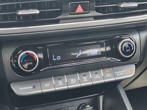 Certified 2023 Hyundai Kona SEL w/ Convenience Package AWD/4WD image 22