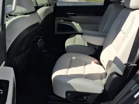 Used 2022 Kia Telluride EX w/ EX Premium Package FWD image 24