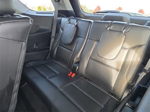 Used 2021 Ford Explorer XLT w/ Equipment Group 202A image 23