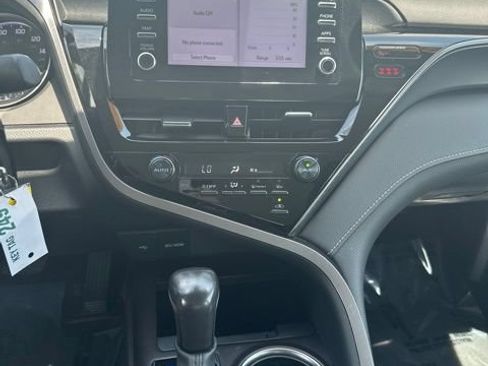 Used 2024 Toyota Camry SE FWD image 24