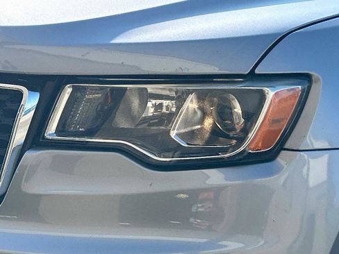 Used 2019 Jeep Grand Cherokee Limited AWD/4WD image 10