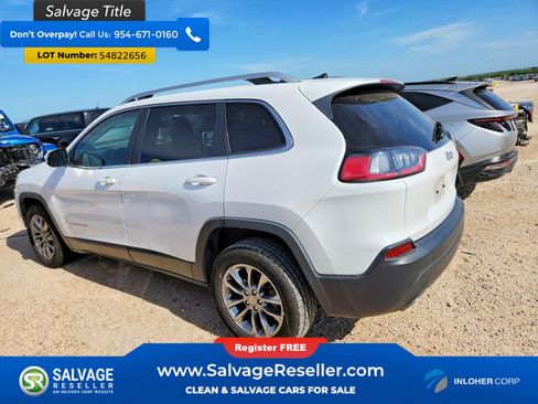 Used 2019 Jeep Cherokee Latitude Plus w/ Comfort/Convenience Group FWD image 3