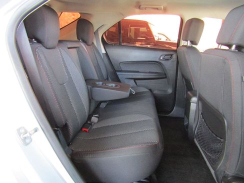 Used 2016 Chevrolet Equinox LS FWD image 12
