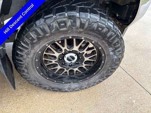 Used 2019 Ford F250 Lariat w/ Lariat Value Package AWD/4WD image 17