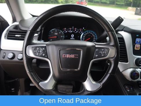 Used 2017 GMC Yukon XL SLT w/ Open Road Package AWD/4WD image 4