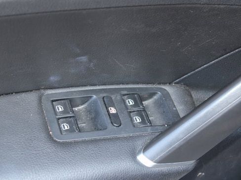 Used 2018 Volkswagen Passat 3.6 image 21