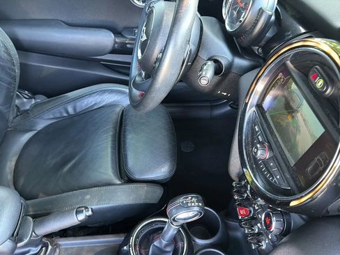 Used 2015 MINI Cooper S FWD image 32