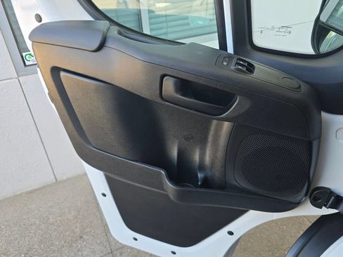 Used 2025 RAM ProMaster 2500 FWD image 17