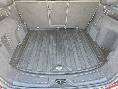 Used 2019 Land Rover Discovery Sport HSE image 35