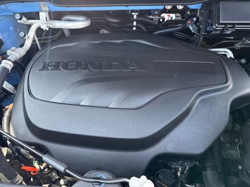 Certified 2025 Honda Passport TrailSport image 43