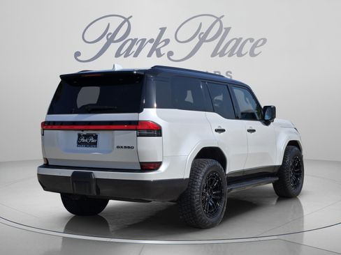 Used 2025 Lexus GX 550 w/ Accessory Package (Z1) AWD/4WD image 5