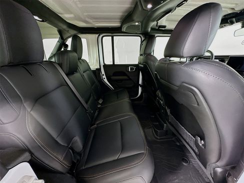 Used 2024 Jeep Wrangler Sahara w/ Safety Group image 26