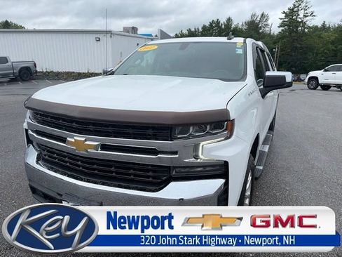 Used 2022 Chevrolet Silverado 1500 LT AWD/4WD image 1