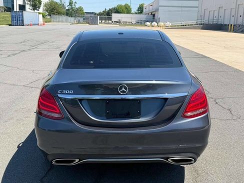 Used 2015 Mercedes-Benz C 300 Sedan image 4