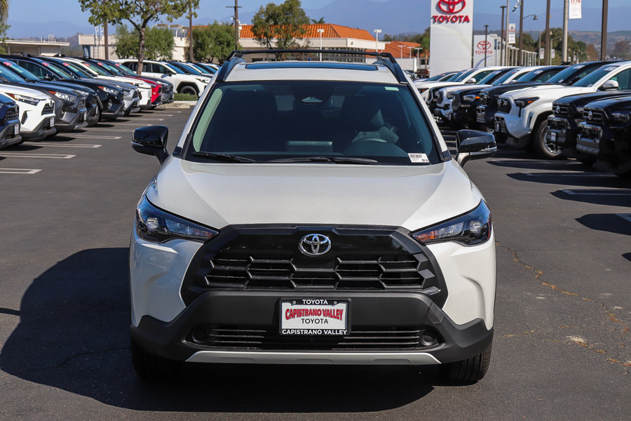 New 2026 Toyota Corolla Cross LE w/ Moonroof Package FWD image 3