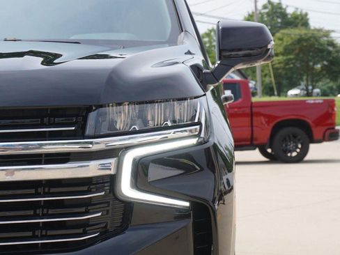 Used 2024 Chevrolet Tahoe LT w/ Luxury Package AWD/4WD image 10