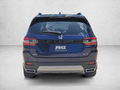 Used 2023 Honda Pilot Elite image 6