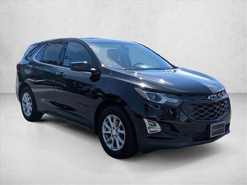 Used 2020 Chevrolet Equinox LT w/ LPO, Blackout Package image 3
