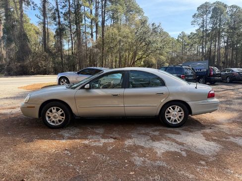 Used 2005 Mercury Sable LS image 9